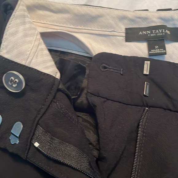 Ann Taylor - size 2 - black dress pants - lightweight rayon and spandex - Picture 6 of 13